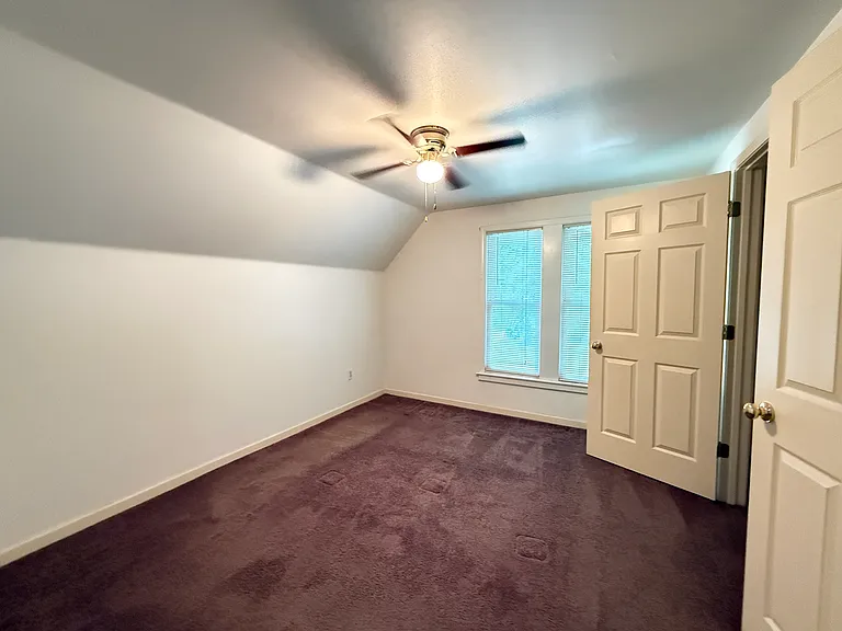 1331 Forest Ave — Photo 9