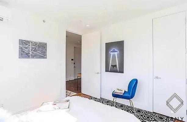 Rented by ERNY LLC | media 24