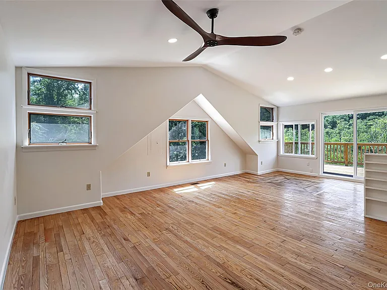 222 Bog Hollow Rd — Photo 29