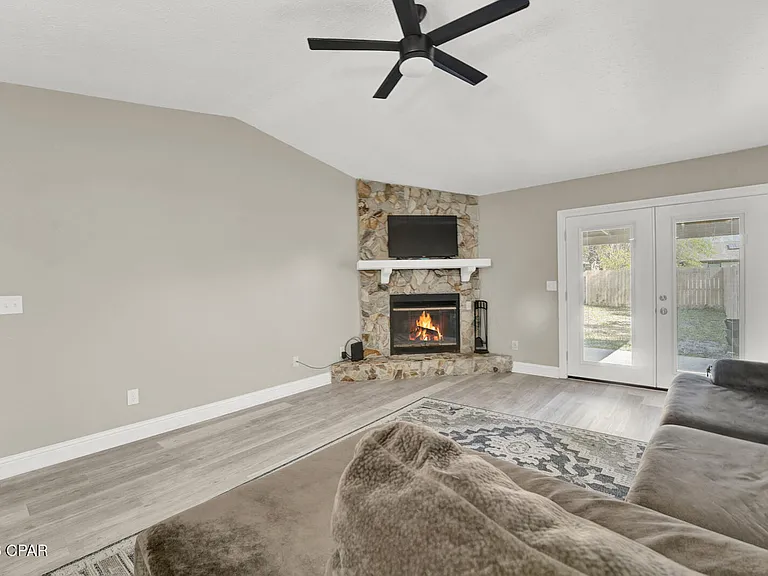 5119 Marla Dr — Photo 2
