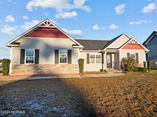 108 Prospect Dr, Richlands, NC 28574