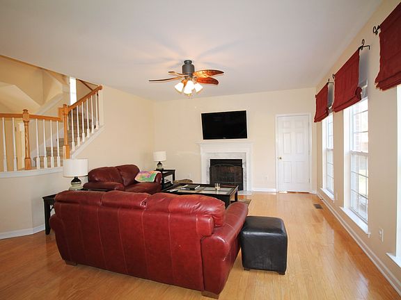 3rd image of 6408 Holly Trace Ct