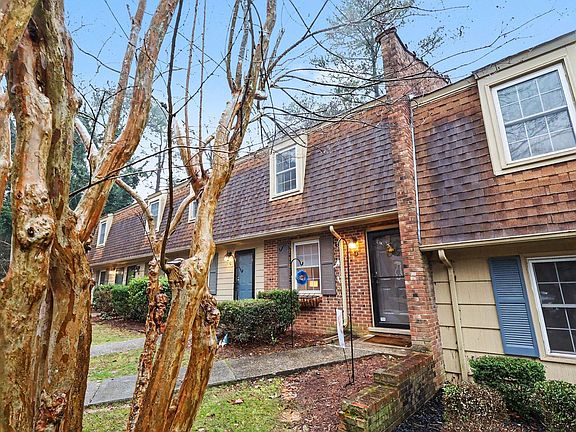 4th image of 4705 Blue Bird Ct APT D