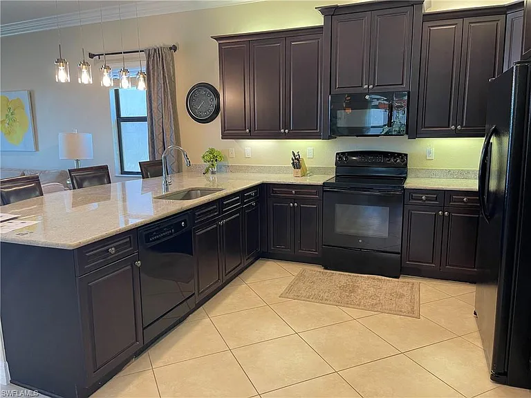 3326 Baltic Dr — Photo 4