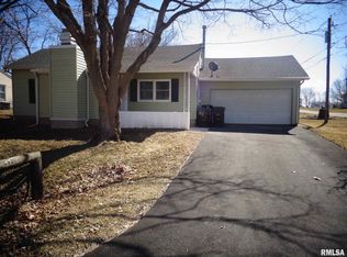 319 W High St, Princeville, IL 61559