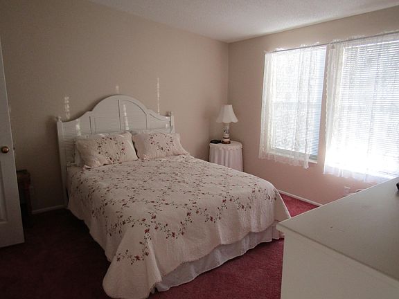 3rd image of 455 Brege Dr