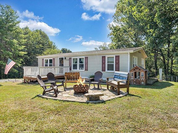 3rd image of 219 Courtland Dr