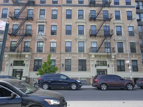 995 Union Avenue image 1 of 5