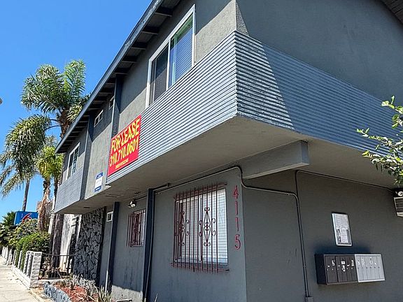 3rd image of 4115 W Century Blvd APT 7