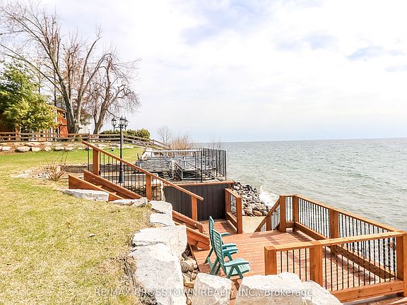 2nd image of 29 Grandview Cres