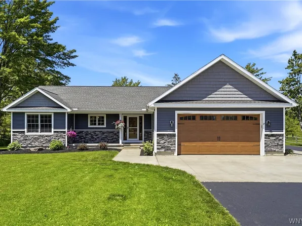 1925 Boies Rd, West Falls, NY 14170