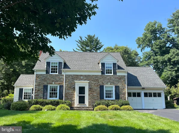 7 Effingham Rd, Yardley, PA 19067