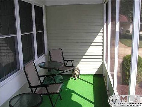 2nd image of 973A Thornbury Ln