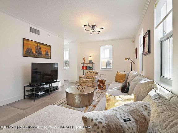 2nd image of 3960 N Flagler Dr APT 101
