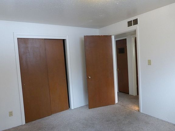 4th image of 815-835 N Davis St #827-4