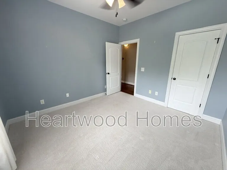 432 Jackson Ave — Photo 28