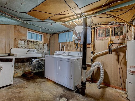 24th image of 519 W 12th Avenue