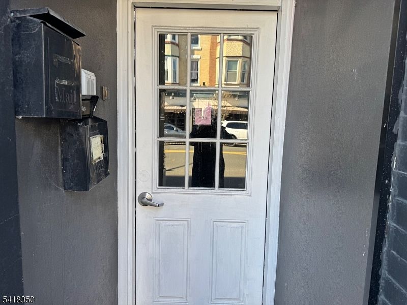 1st image of 121 E Broad St #B
