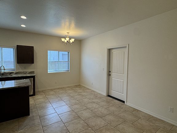 4th image of 3532 N Burbank St #1