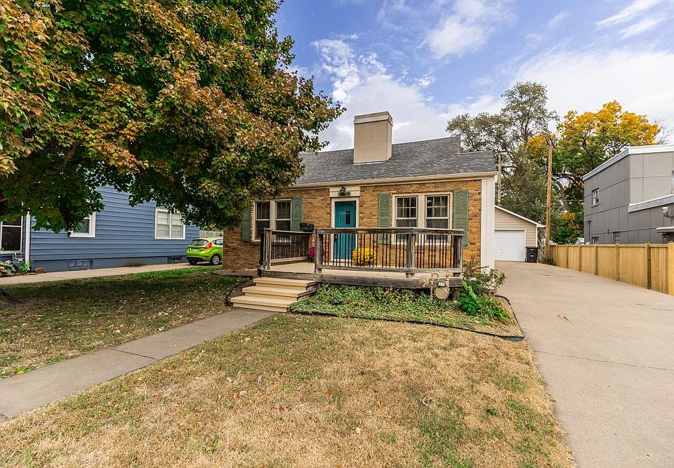 1st image of 402 W Jewell Ave