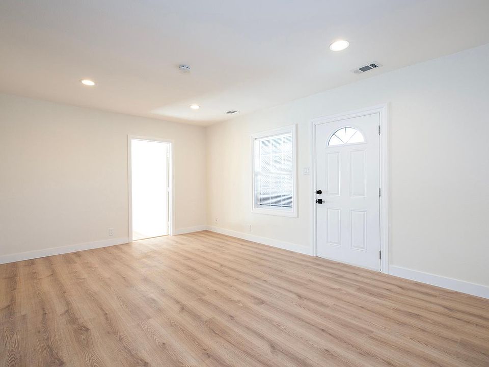 1st image of 7912 Vineland Ave