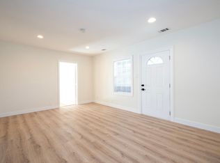 7912 Vineland Ave, Sun Valley, CA 91352
