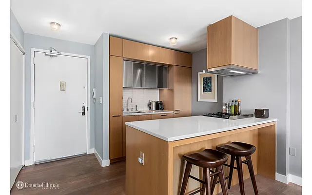 Rented by Douglas Elliman | media 25