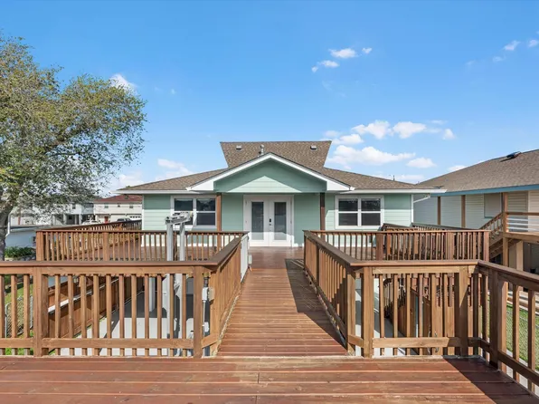 258 Barracuda St, Bayou Vista, TX 77563