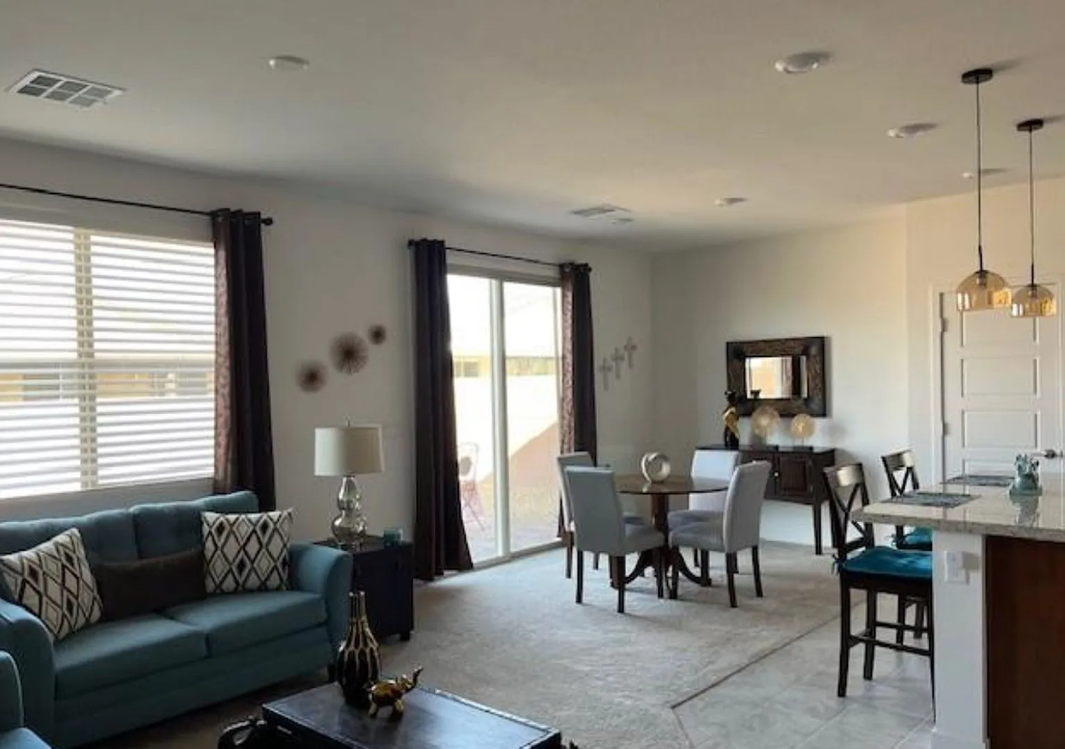 Beautiful one-story home in the golf course community of Mountain Falls — Photo 4