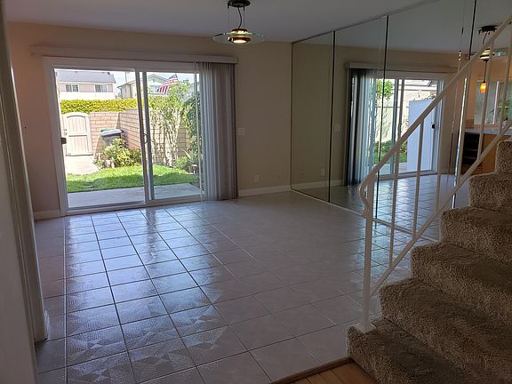 Foyer entrance, looking into Dining Room