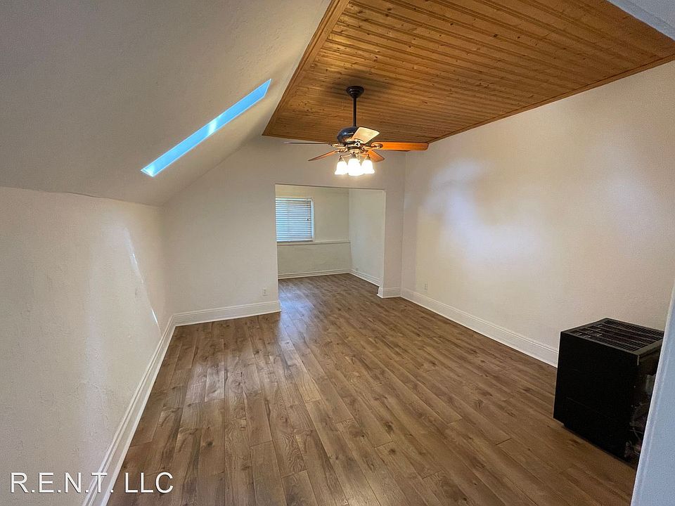 1st image of 987 E Bryan Ave #16