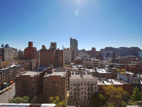 4th image of 208 W 23rd St APT 1015