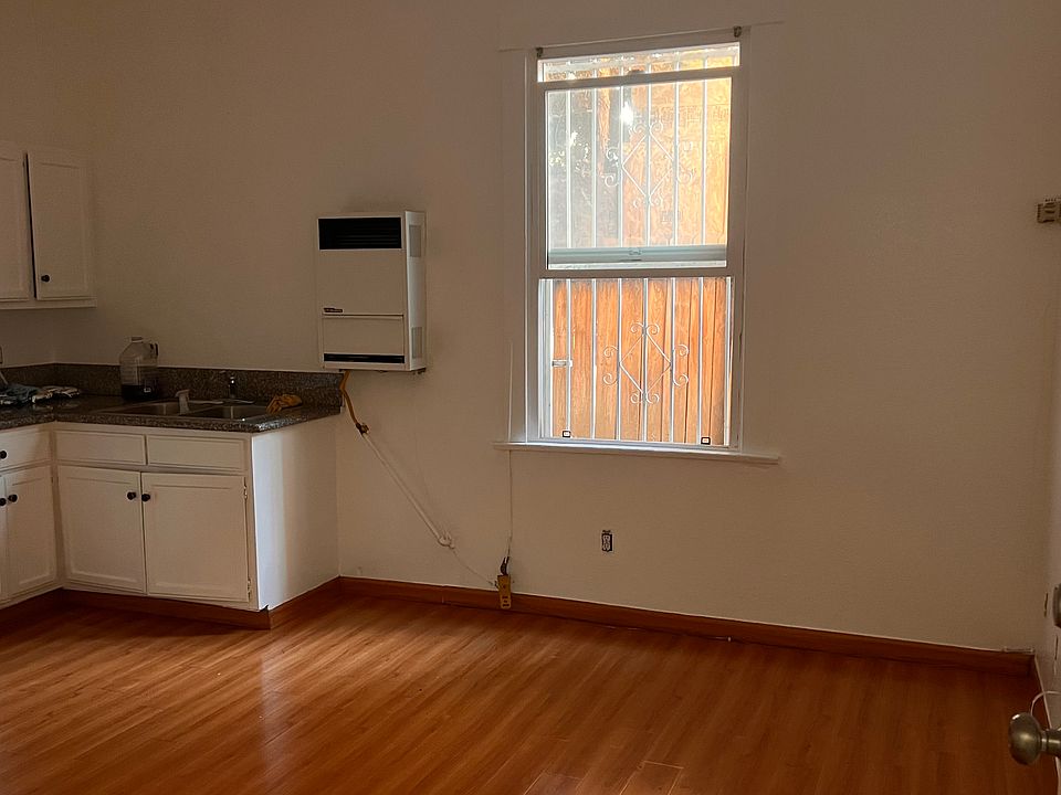 2nd image of 424 W 3rd St