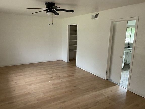 2nd image of 4824 Grove St
