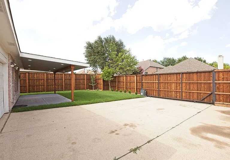 9220 Norman Dr — Photo 5