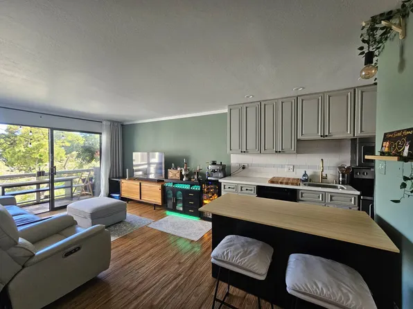 (undisclosed Address), Emeryville, CA 94608