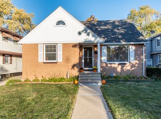 1009 Leith Ave, Waukegan, IL 60085