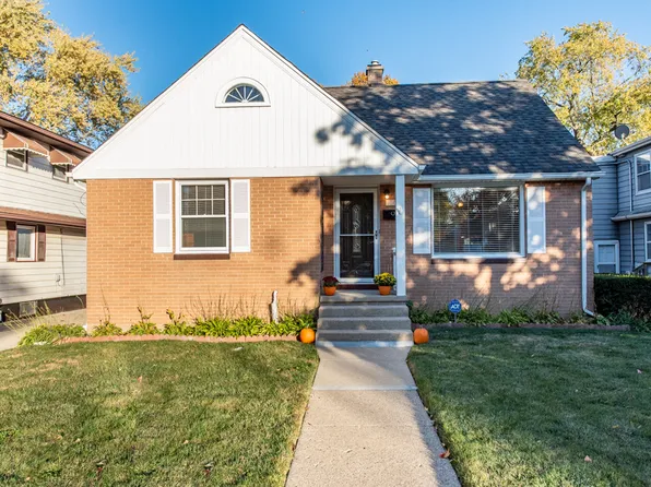 1009 Leith Ave, Waukegan, IL 60085