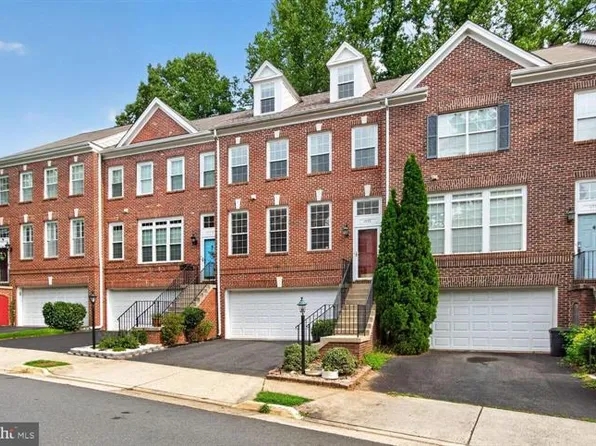 4749 Thornbury Dr, Fairfax, VA 22030