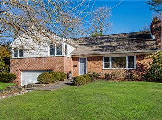 30A Robin Hill Rd, Scarsdale, NY 10583