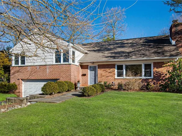 30A Robin Hill Road, Scarsdale, NY 10583