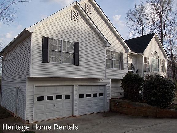 3rd image of 6386 Hillview Ln