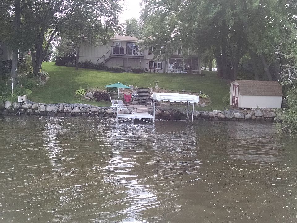 2nd image of 10908 Mississippi Dr N
