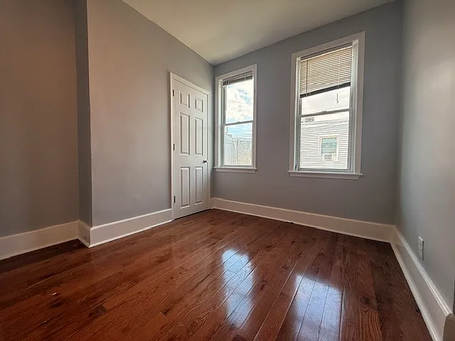 3 bed, 948 sqft, $1,895 — Photo 4