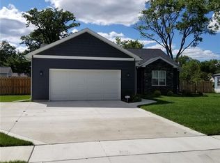 4448 May Dr, Maumee, OH 43537