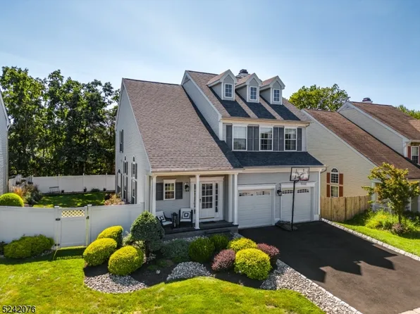 13 Champlain Way, Franklin Twp., NJ 08823