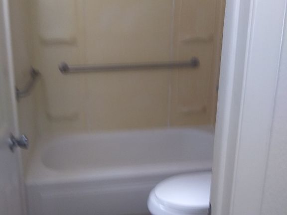 4th image of 2408 Empress St