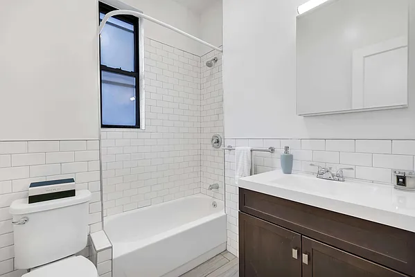 Rented by Compass | media 40