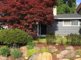 7320 12th Ave NW, Seattle, WA 98117