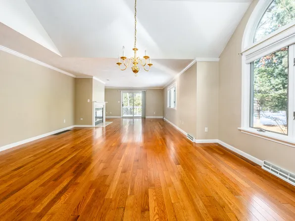 50 Pine Hill Boulevard, Mashpee, MA 02649